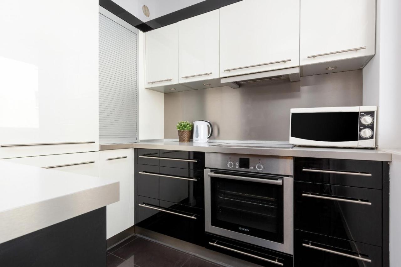 Residence On Wspolna Str. Apartment Warsaw By Renters Exteriör bild