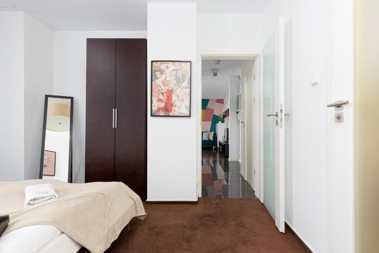 Residence On Wspolna Str. Apartment Warsaw By Renters Exteriör bild