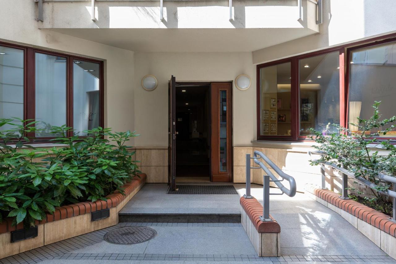 Residence On Wspolna Str. Apartment Warsaw By Renters Exteriör bild